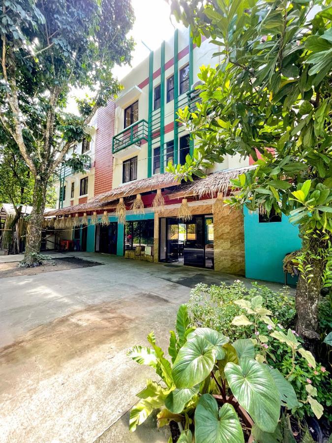 Amos Pili Tree Inn El Nido Exterior foto